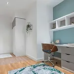 Luxury Flat With Pool Table - Sleeps 8 Apartment Leeds (West Yorkshire)