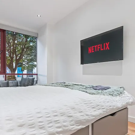 Apartament Luxury Flat With Pool Table - Sleeps 8 *