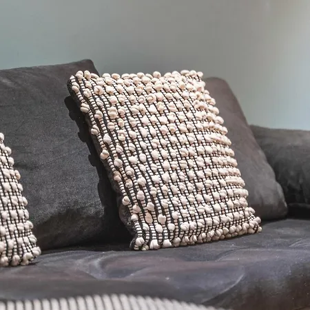 Apartamento Luxury Flat With Pool Table - Sleeps 8 *