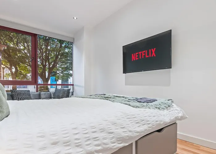 Apartamento Luxury Flat With Pool Table - Sleeps 8 *